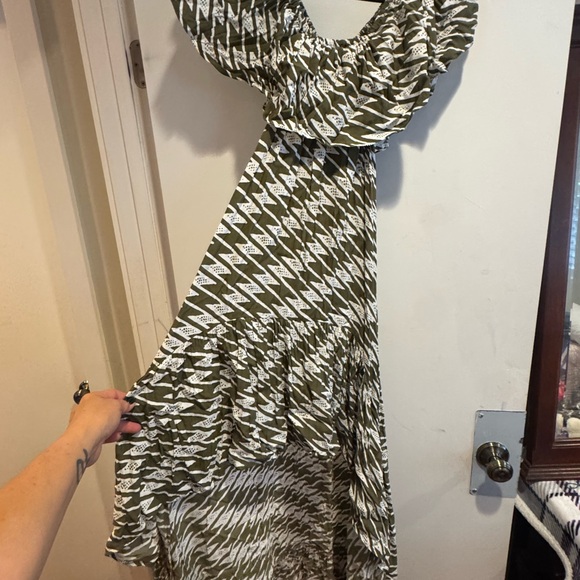 Manaola Olive and White Midi Dress - Picture 2 of 3